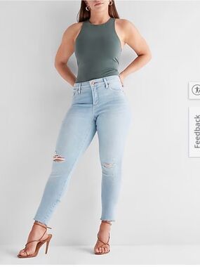 Express curvy mid rise light wash ripped skinny jeans size 10S NWT!